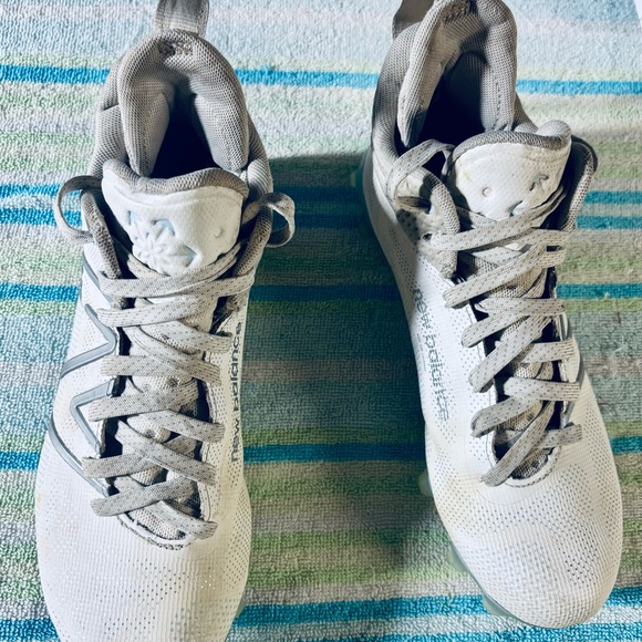 New Balance White lacrosse cleats - Picture 1 of 6